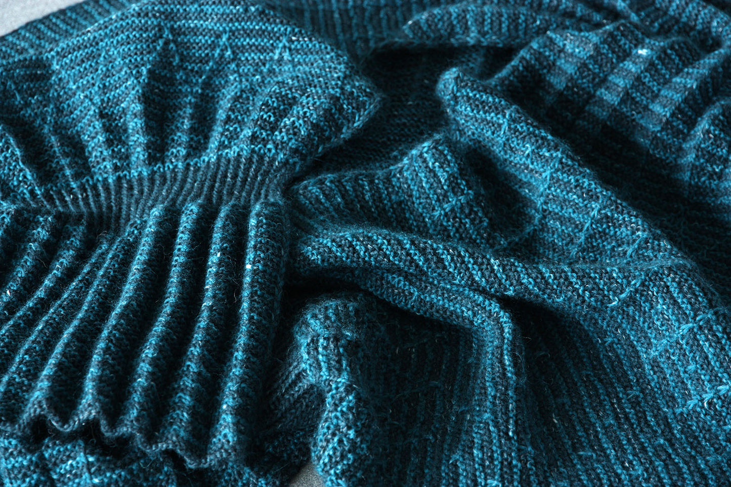 CHORD SCARF | plissierter Schal mit Mosaikmuster