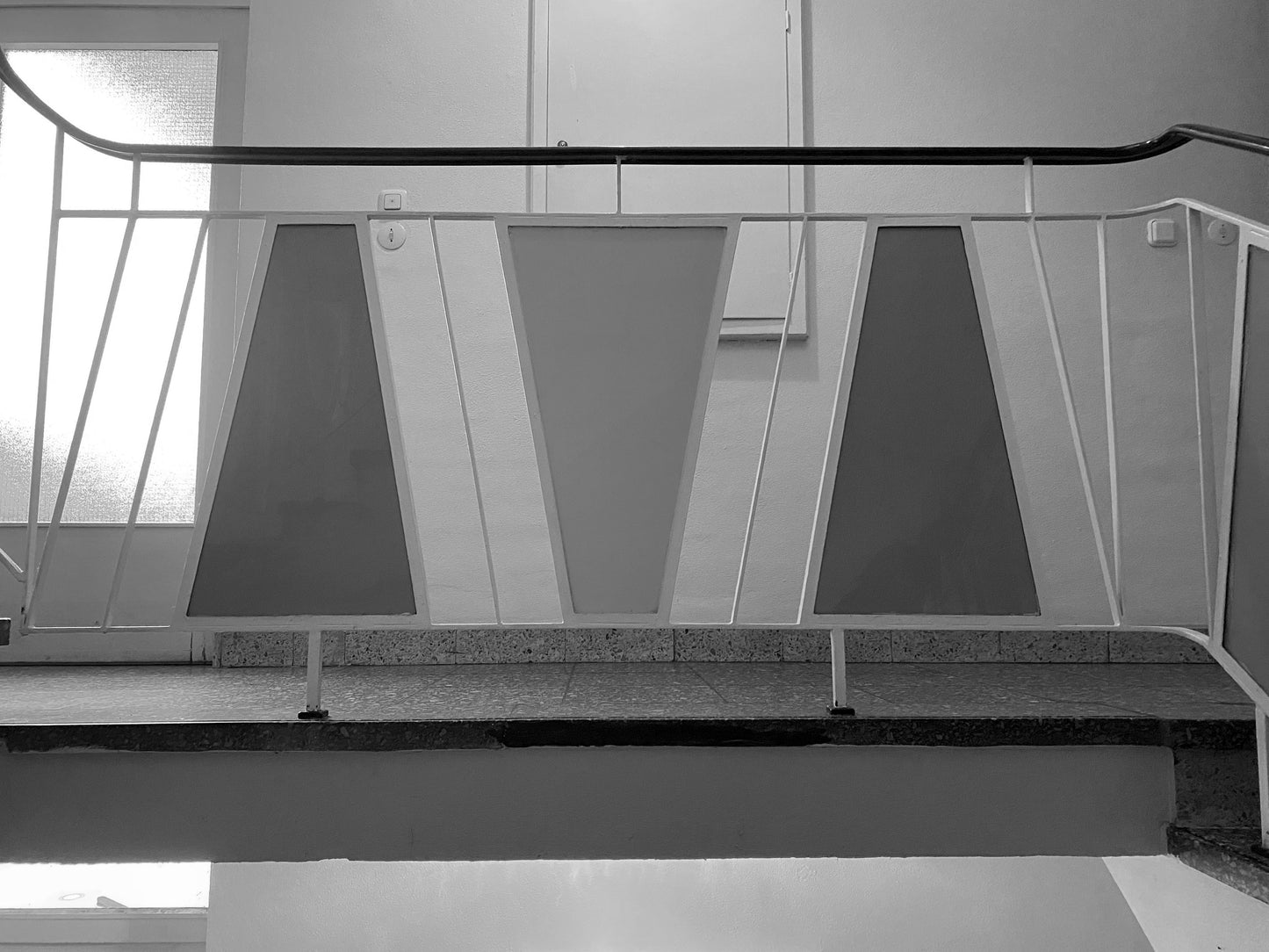 BANISTER TEE & LONGSLEEVE | T-Shirt und leichter Sommerpulli