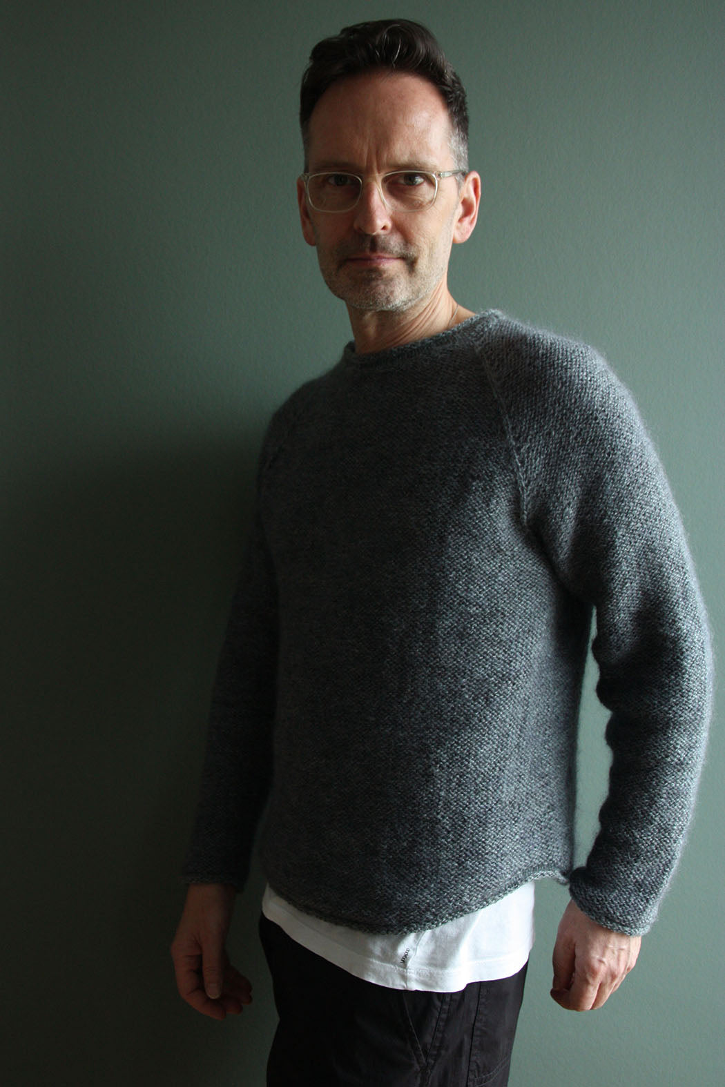Introvert Sweater lässt sich einfädig oder zweifädig stricken