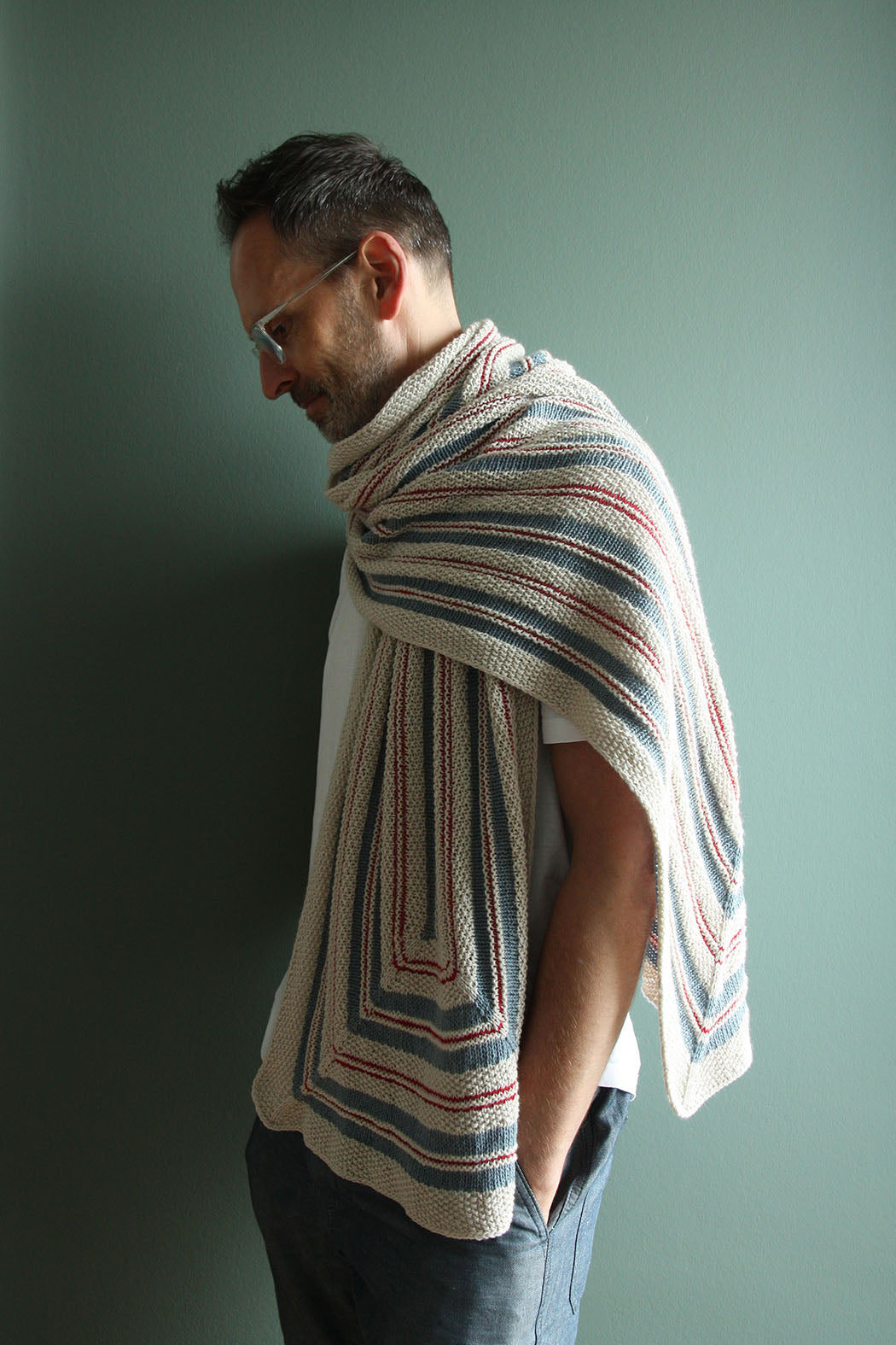 METERWARE WRAP | im Carré gestreifter Schal