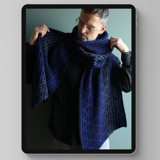 Blue Hour Scarf ist ein Projekt für Garne mit langem, weichen Verlauf