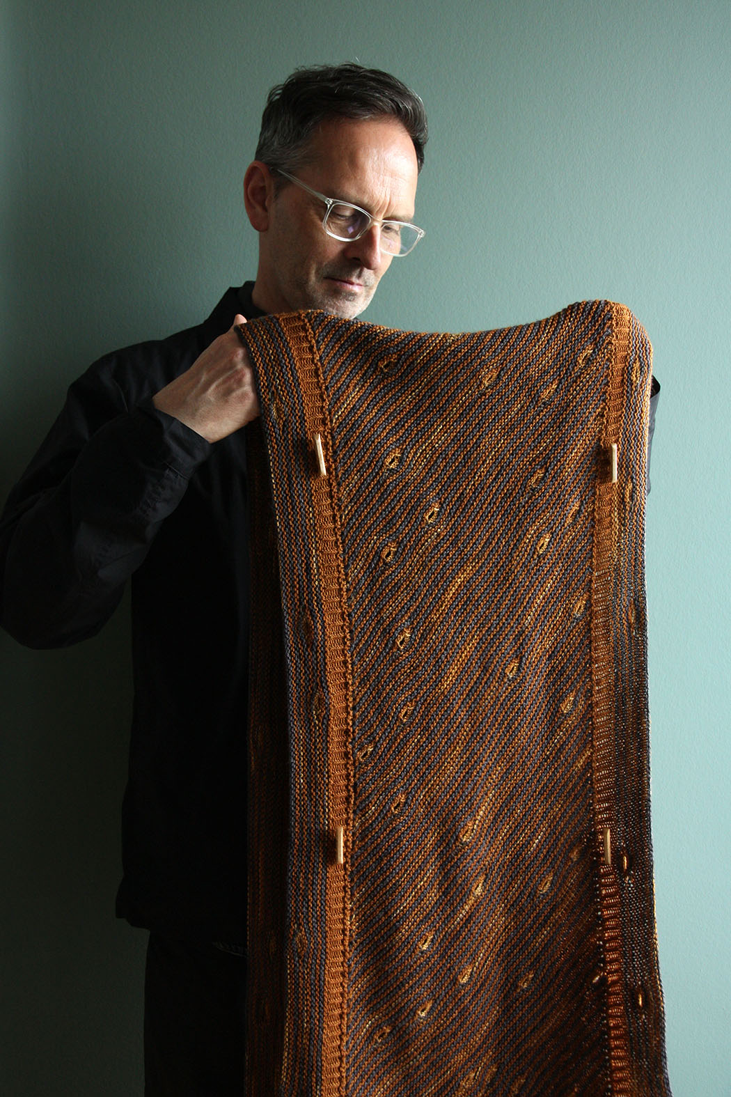BLÆST SCARF | Schal mit Knöpfen und Knopflöchern
