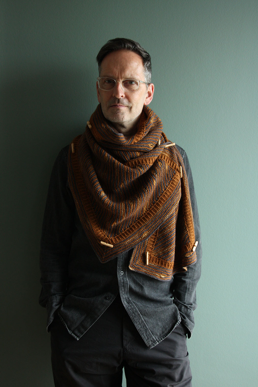BLÆST SCARF | Schal mit Knöpfen und Knopflöchern