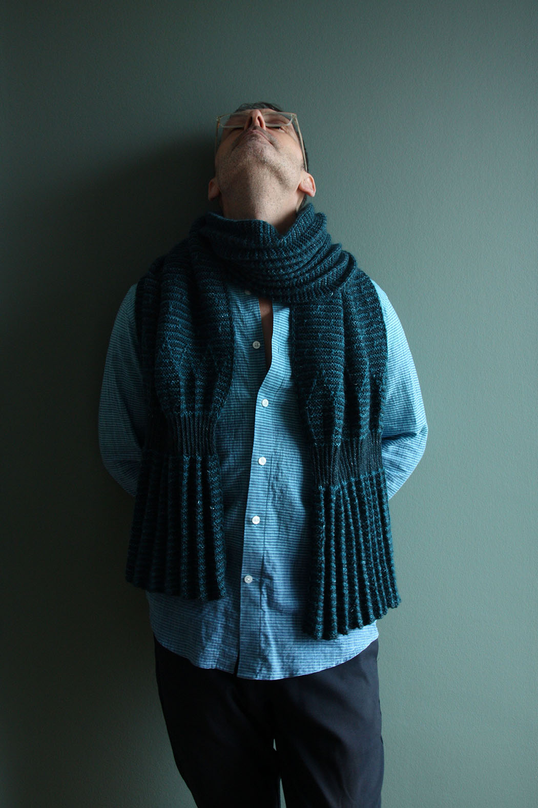CHORD SCARF | plissierter Schal mit Mosaikmuster