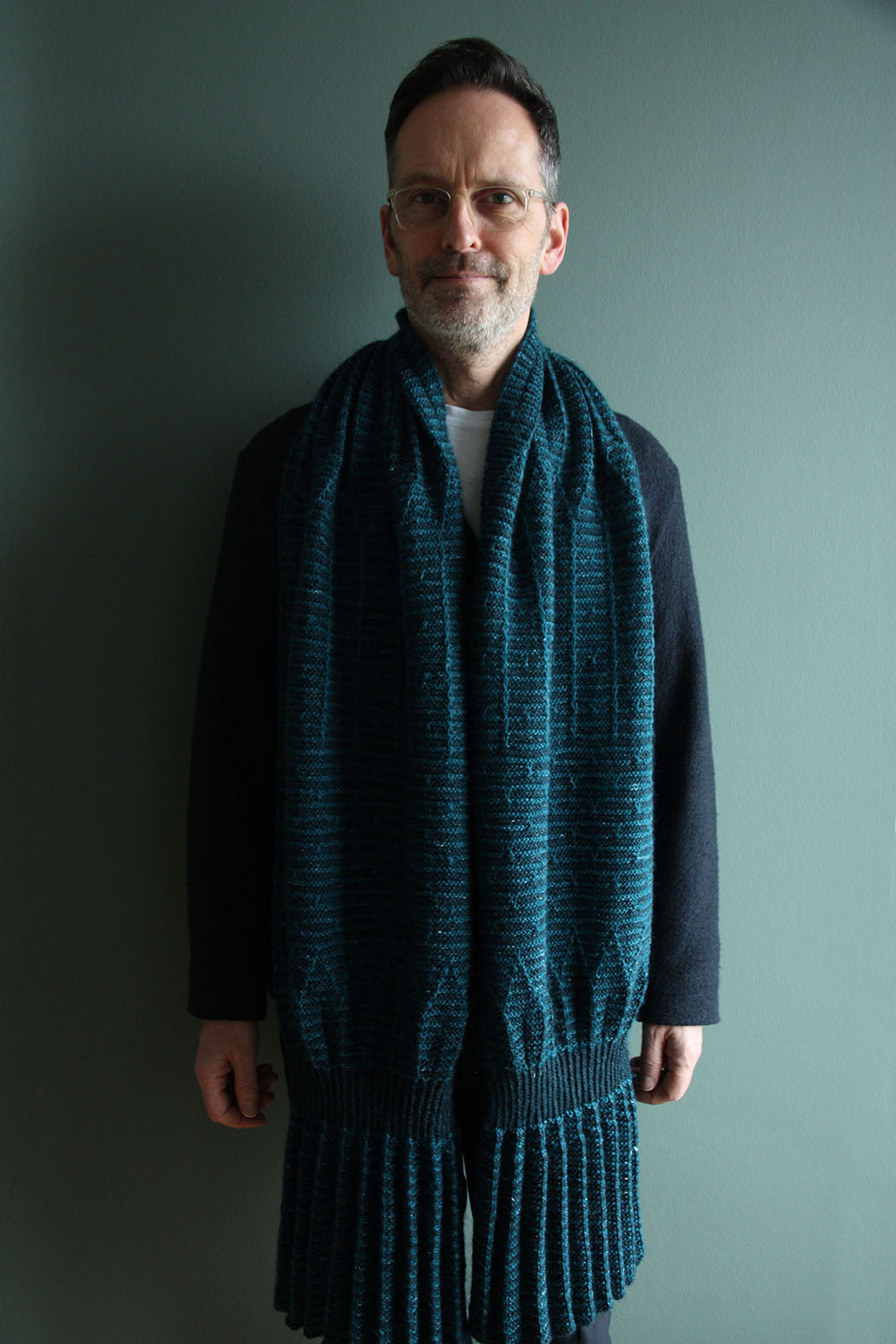 CHORD SCARF | plissierter Schal mit Mosaikmuster