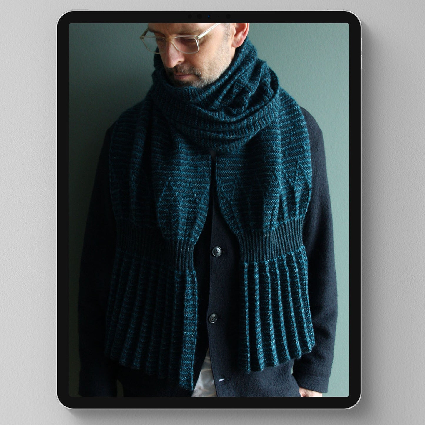 CHORD SCARF | plissierter Schal mit Mosaikmuster