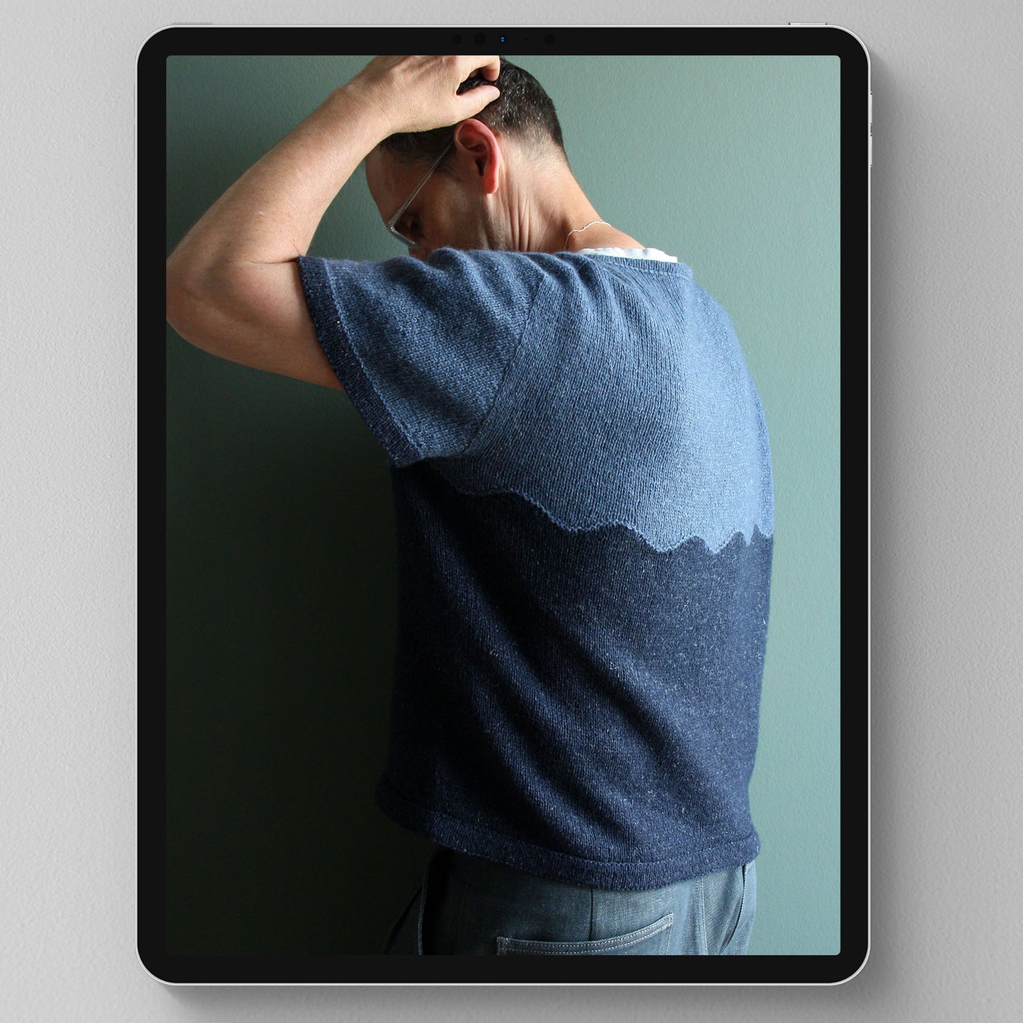 RISE TEE | grafisches T-Shirt mit Sattelschulter